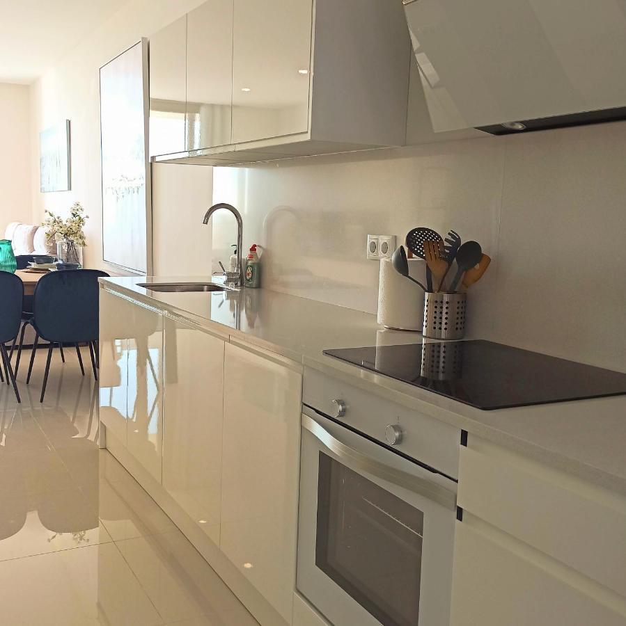 La Paloma Beach Apartment With Pool By Casa Del Sol Hr Manilva Luaran gambar