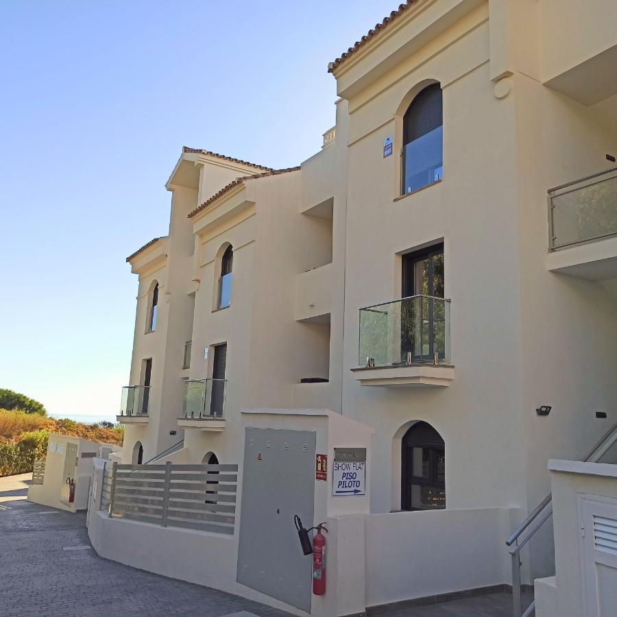 La Paloma Beach Apartment With Pool By Casa Del Sol Hr Manilva Luaran gambar