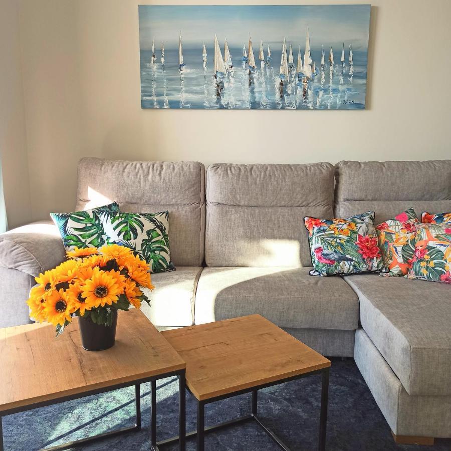 La Paloma Beach Apartment With Pool By Casa Del Sol Hr Manilva Luaran gambar