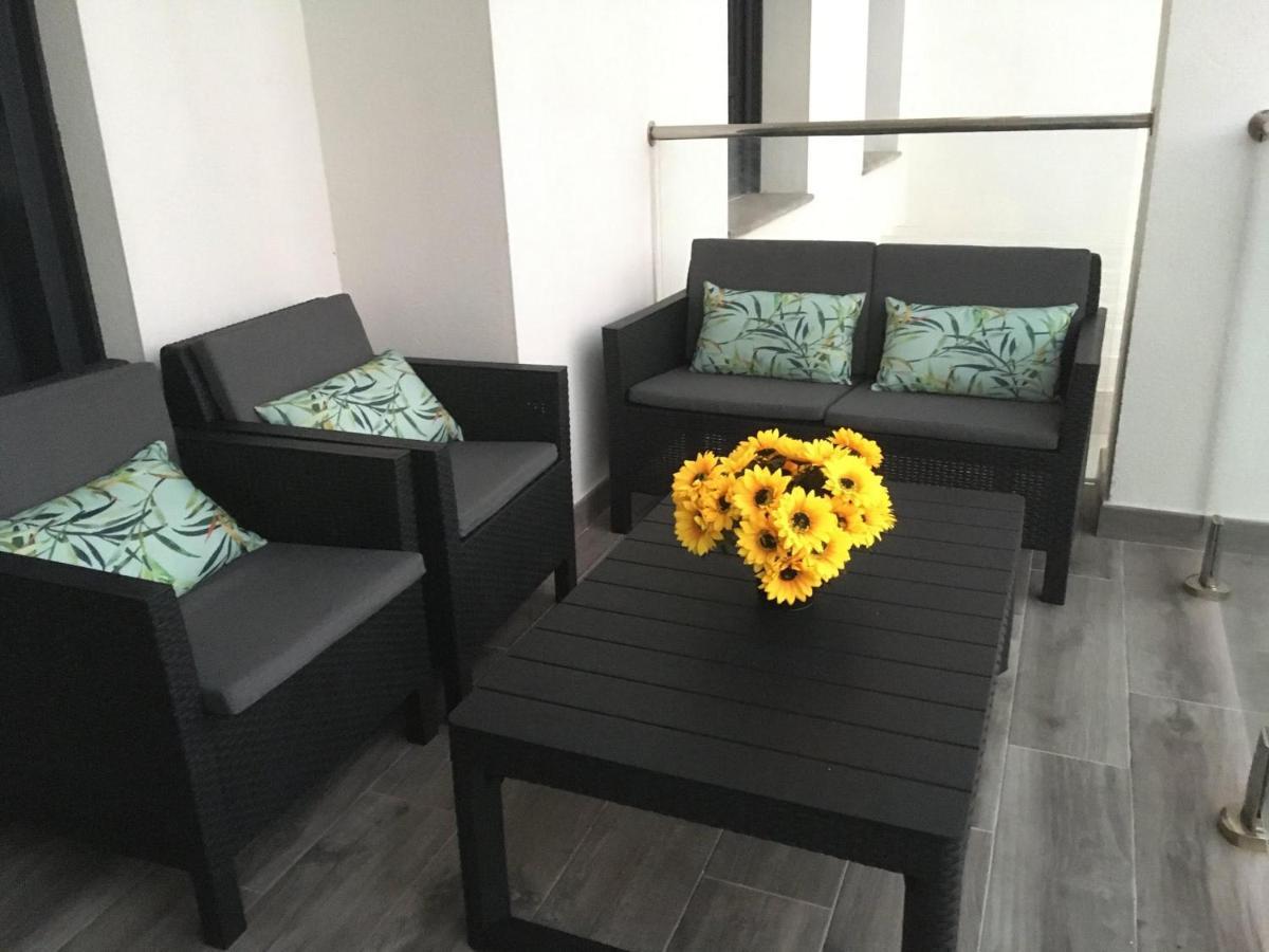 La Paloma Beach Apartment With Pool By Casa Del Sol Hr Manilva Luaran gambar